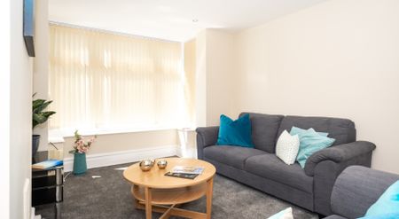 Room 1 – 20 Winston Gardens, Headingley, Leeds, LS6 3LA - Photo 3