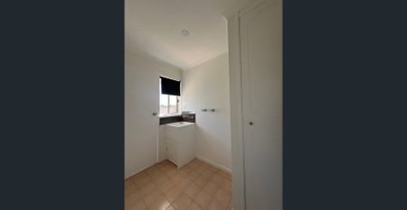 Partially Renovated Three Bedroom Home in a Quiet Merbein Court - Photo 2