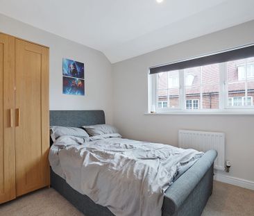 2 bed end of terrace house to rent in St. Catherines Road, Maidston... - Photo 5