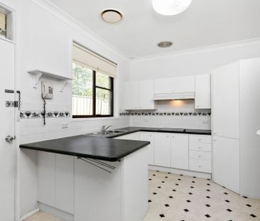 Three Bedroom Villa in Prime Location! - Photo 3