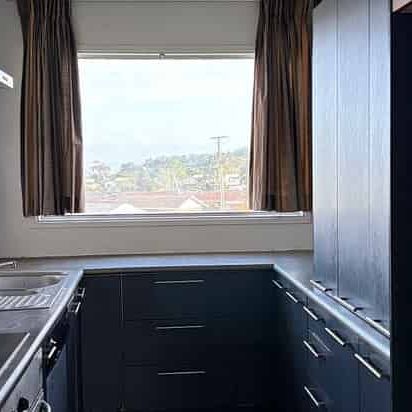 Pets negotiable .5 Bedroom House - - Photo 1