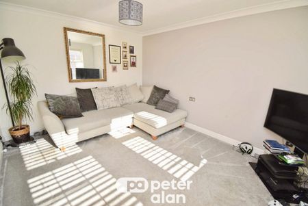 Chichester Close, NEWPORT - Photo 2