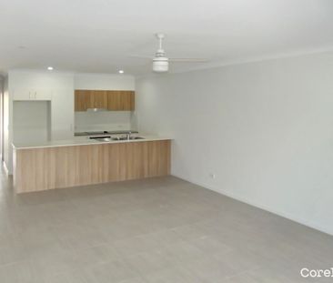 Modern 3 Bedroom Duplex - Photo 3