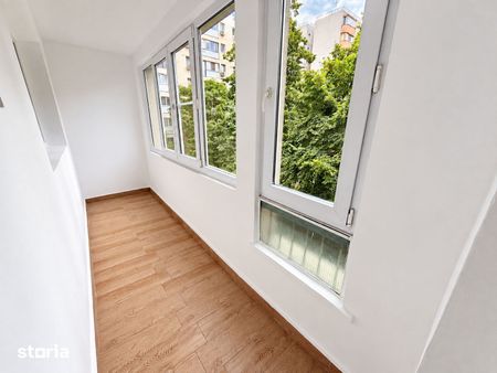 3 camere de închiriat Iancului Avrig 2 băi Renovat Nemobilat Metrou - Fotografie 4
