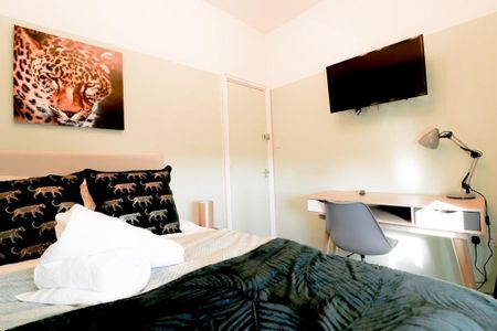 4 bedroom terraced house to rent - Photo 4