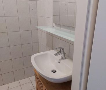 3 1/2-Zimmer-Wohnung mit Balkon / 2. Etage / Garage - Photo 4