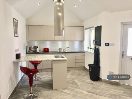 1 bedroom flat to rent - Photo 5