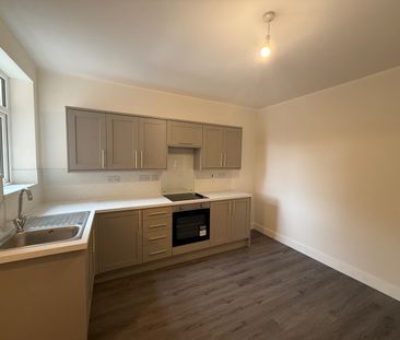 3 Bed Detached House, Malmesbury Road, SO15 - Photo 1