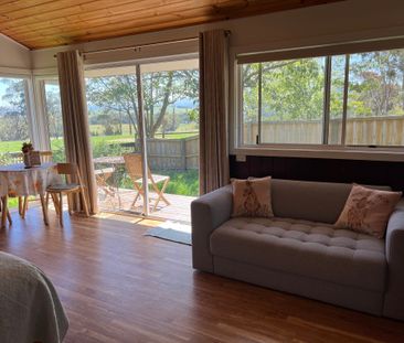 Drouin West - Photo 1