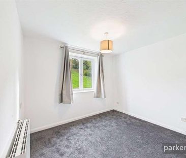 Tippett Rise, Reading, Berkshire, RG2 - Photo 3