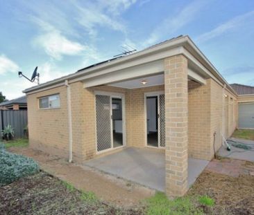 20 Billabong Crescent, Tarneit VIC, Belconnen - Photo 5