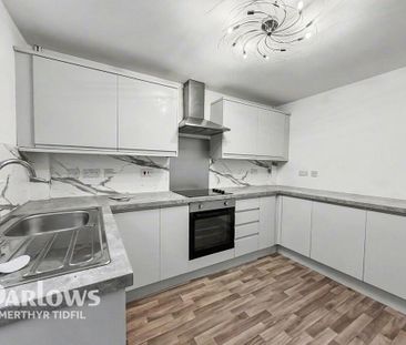 4 bedroom detached house to rent - Photo 5