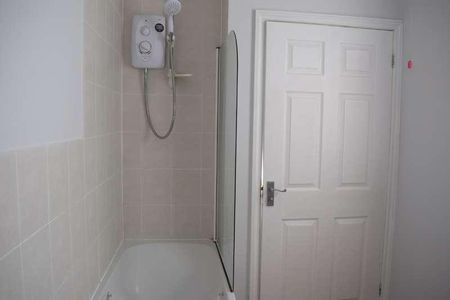 St Andrews Road, Semilong, Northampton, NN2 - Photo 5