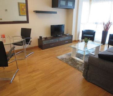 Apartamento de alquiler en Calle del Monasterio de Montesclaros, Mo... - Photo 1