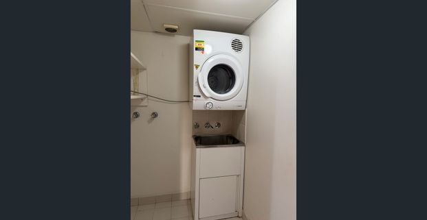 Light-Filled Renovated Home with No-Step Entry & Large Lock-Up Garage - Photo 1