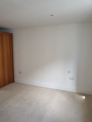 2 Bed Terraced House, Sydenham Lane, BS6 - Photo 1