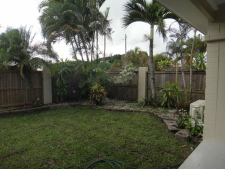 INNER CITY DUPLEX!!!! - Photo 5