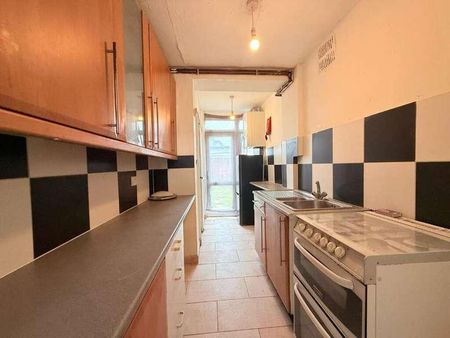 Coran Close, London, N9 - Photo 2