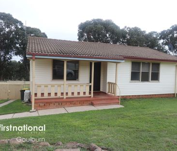 30 Strathallen Crescent, Goulburn - Photo 5