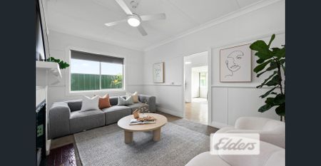 Charming Family Home in the Heart of Mayfield - Photo 4