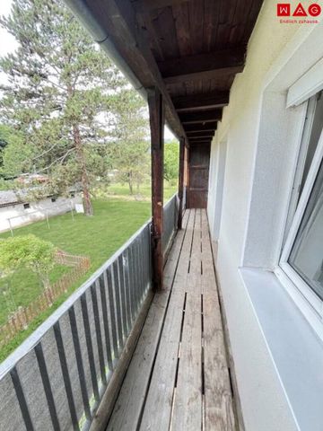 Neu sanierte, 2-Zimmerwohnung mit Balkon und Ausblick ins Grüne! - Photo 2