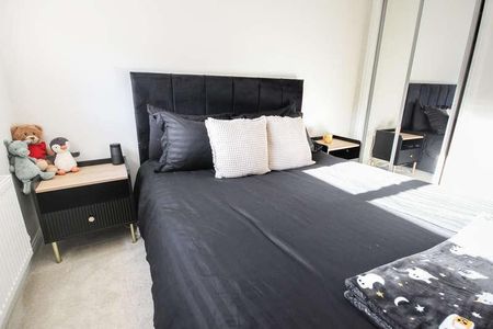 Ward Place, Livingston, EH54 - Photo 4