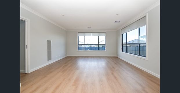 Modern Living with Style and Comfort! - Photo 1