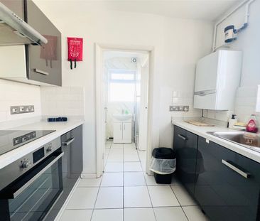 2 bedroom maisonette to rent Selhurst Road, London, SE25 - Photo 1