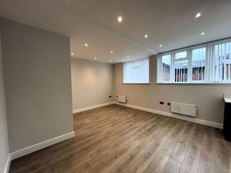 Stamford House, Guildford, GU1 - Photo 3