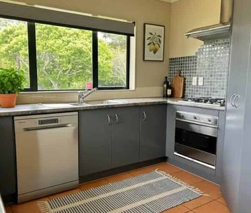 Valley Zoned Three Bedroom House - Photo 2