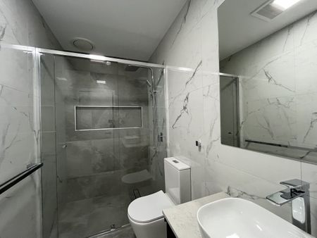 3 BEDROOM TOWNHOUSE - Photo 4