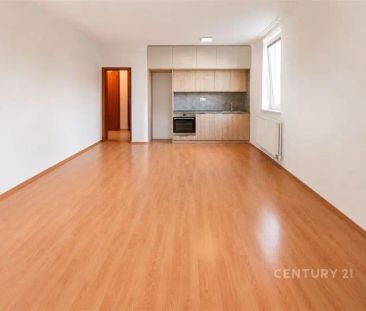 Pronájem bytu 2+kk s balkónem– Brno - Medlánky, ul. K Babě - Photo 3