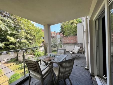 Ruim 2-slpk appartement met terras op TOPLOCATIE! - Foto 2