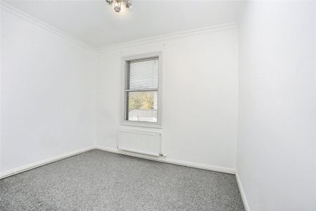 3 bedroom apartment to rent - Photo 5