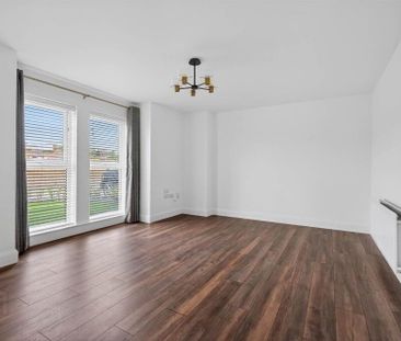 31 Baronsgrange Green, Carryduff, Belfast, BT8 8GJ - Photo 2