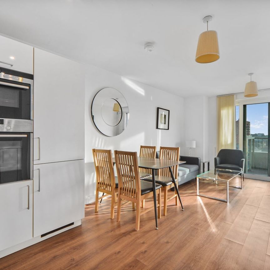2 Bed Flat, Marner Point, E3 - Photo 1