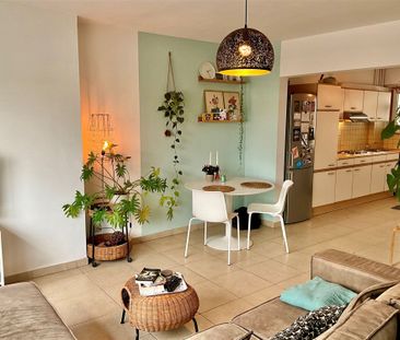 Gelijkvloers appartement met één slaapkamer en een leuke tuin op he... - Photo 1