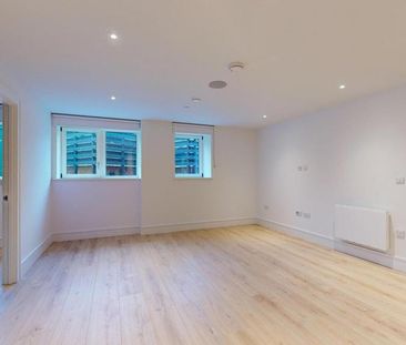 2 bedroom ground floor flat to rent - Photo 2