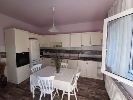 De închiriat – Casă P+1 în zona 9 Mai, Str. Sondelor – Ploiești - Fotografie 2