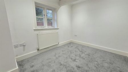 2 bedroom semi-detached house to rent - Photo 2