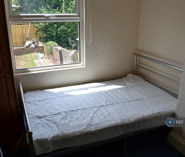 5 bedroom terraced house to rent - Photo 3