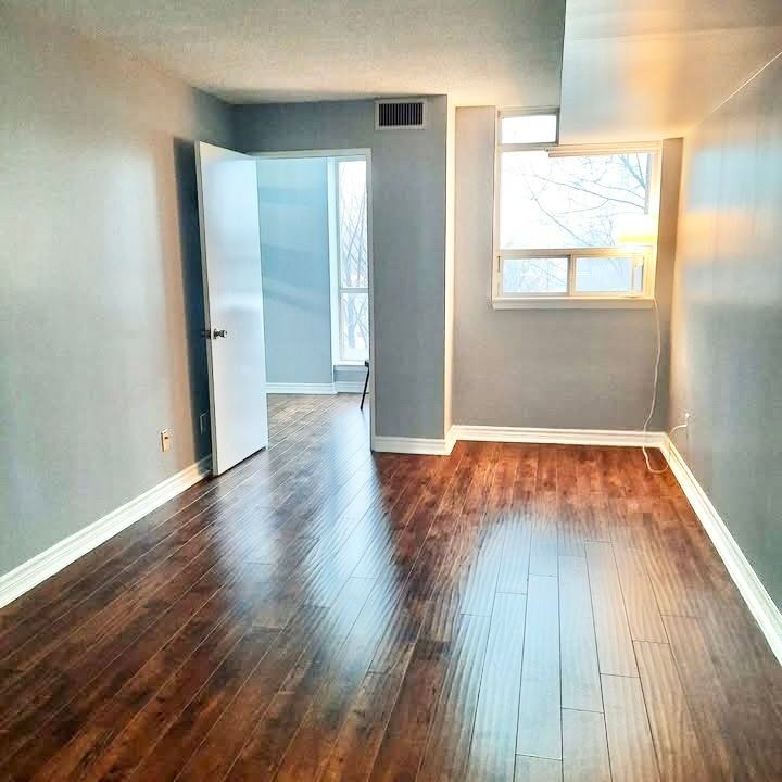 For Lease - 2460 Eglinton Avenue Unit# 404, Toronto, Ontario - Photo 1