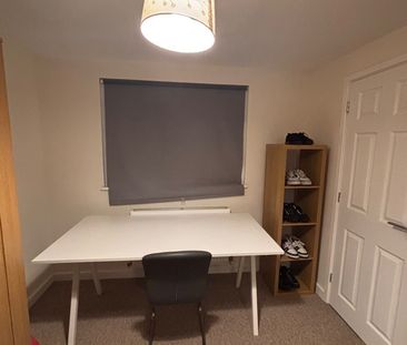 Room in a Shared House, Dryleaze Road, BS16 - Photo 2