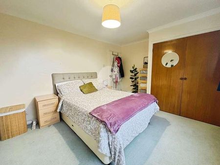 Riseley Road, Maidenhead, SL6 - Photo 4