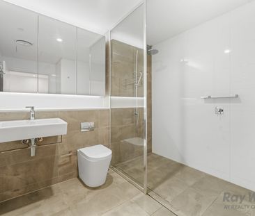 Modern & Spacious 1 Bedroom Unit With Study - Photo 3