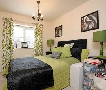 2 bedroom flat to rent - Photo 2