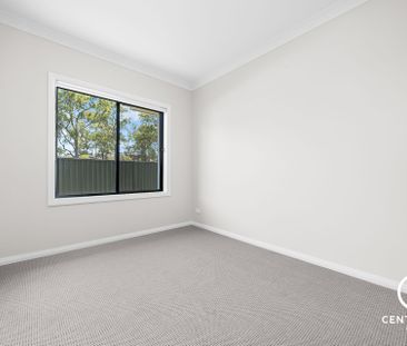 Modern Single Level Living in the Heart of Box Hill for Lease - Photo 2