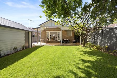 8 Rostherne Avenue, Croydon NSW 2132 - House For Rent | Domain - Photo 3