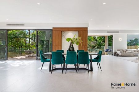 Luxurious Near-New Architect-Designed Full Brick Home in Premier East Wahroonga - Photo 3