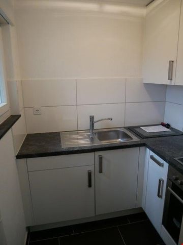 Helle 2-Zimmer-Wohnung mit Balkon und Bergblick in Bilten - Photo 3